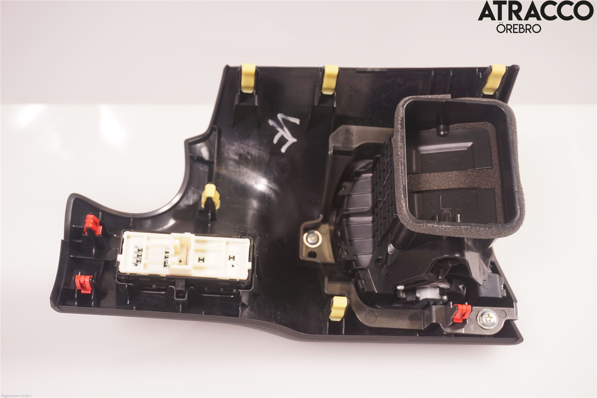 Lexus NX 300h 15-21 Defrosterkanal-Munstycke