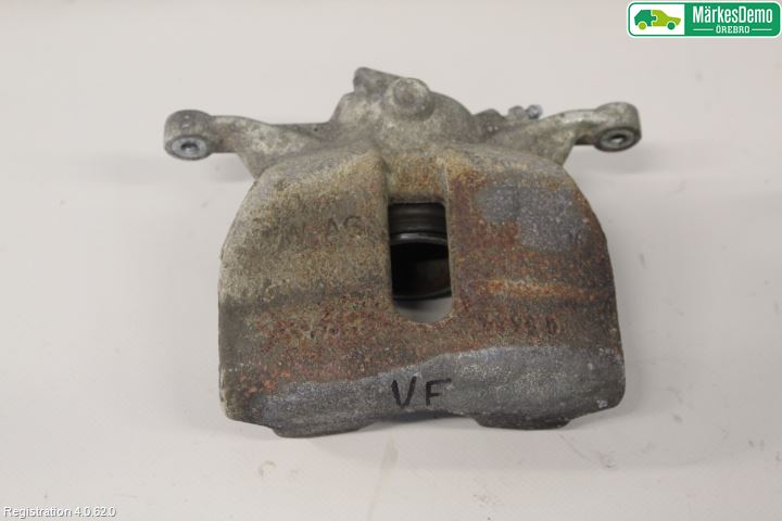Volkswagen VW PASSAT 15-19 Bromsok Fram Vänster