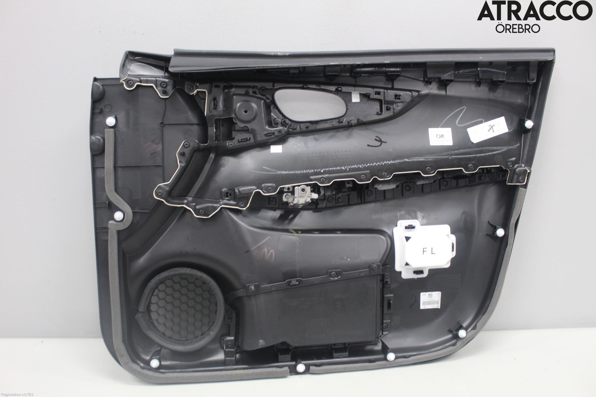 Nissan QASHQAI 17-21 Dörrklädsel Vä