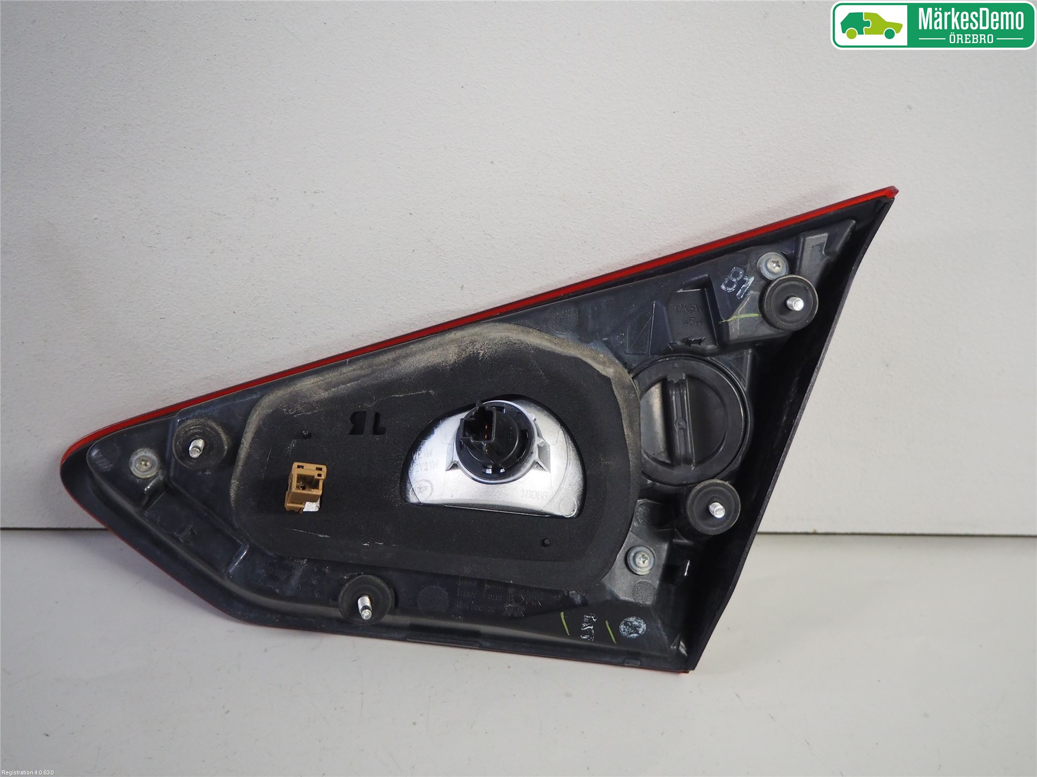 Nissan PULSAR Bakljus Lucka Vä