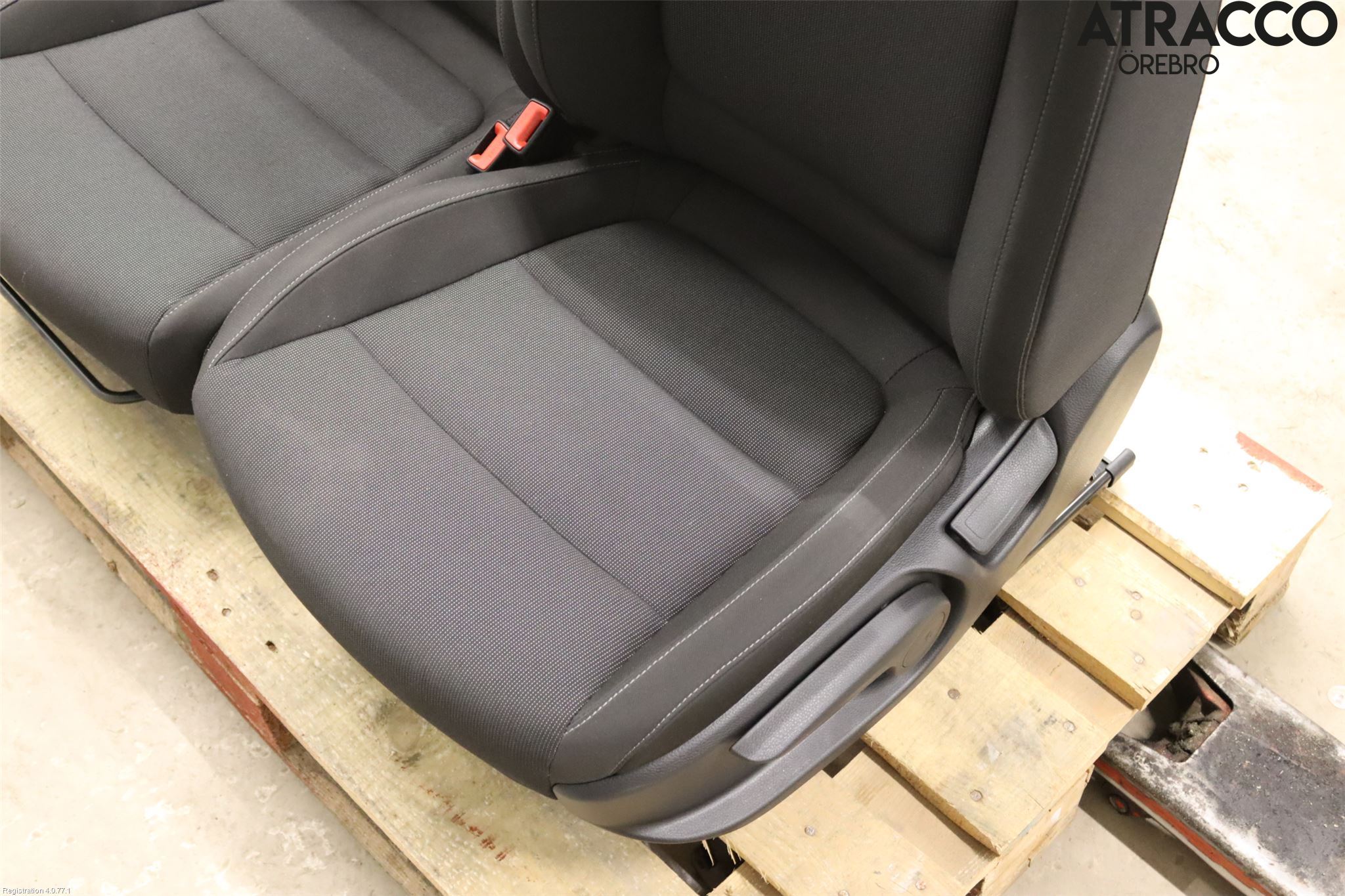 Kia RIO 17- Inredning Stol Fram Vä