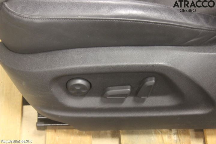 Audi Q3 8U 12-18 Inredning Stol Fram Vä