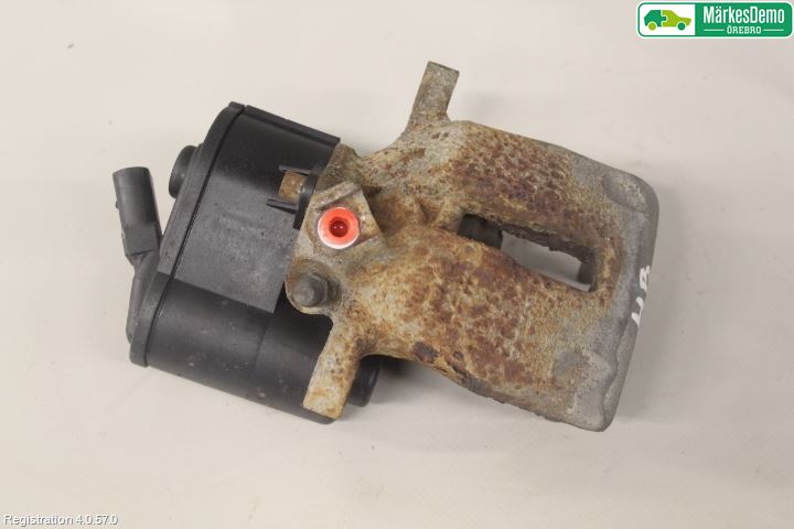 Volkswagen VW PASSAT 11-14 Bromsok Bak Höger