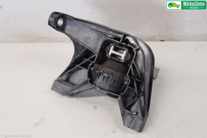 Peugeot 308 14-21 Motorfäste