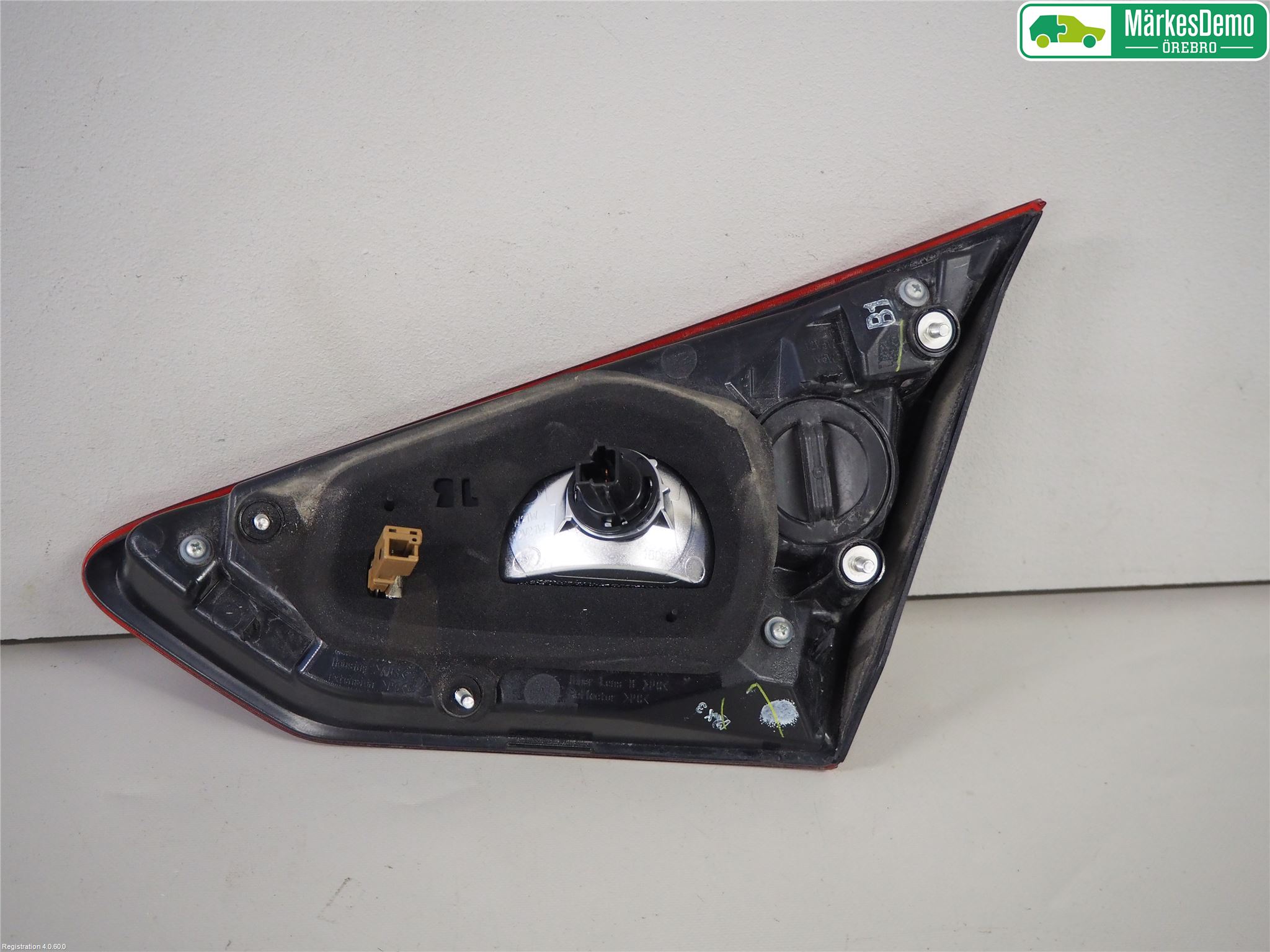 Nissan PULSAR Bakljus Lucka Vä