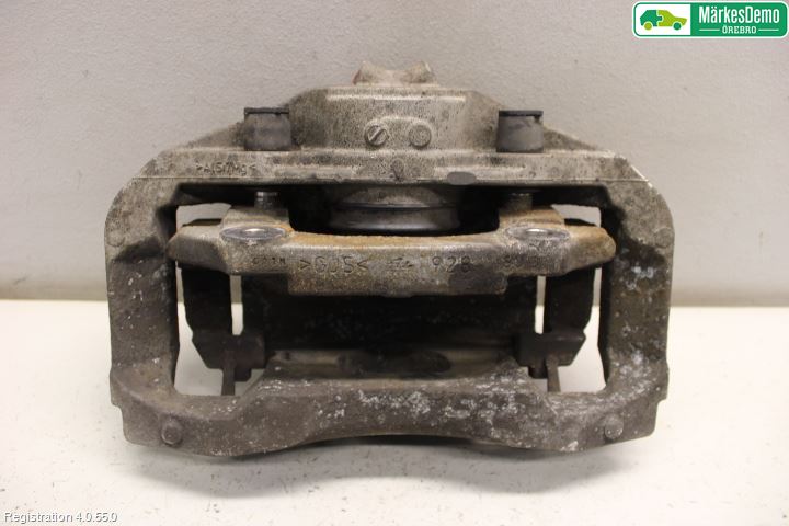 BMW 5 F10/F11/F18 09-17 Bromsok Fram Höger