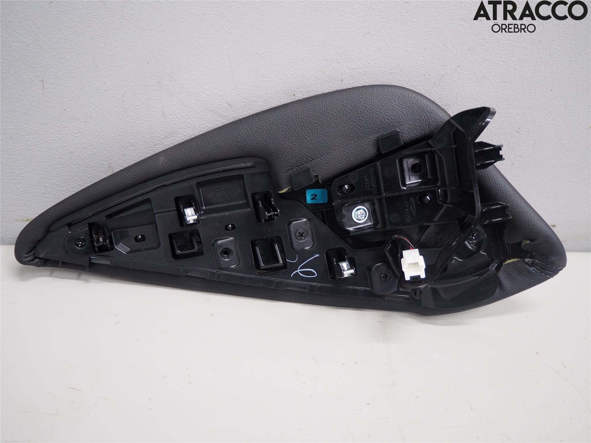 Nissan QASHQAI 17-21 Instrumentkonsoll Golv