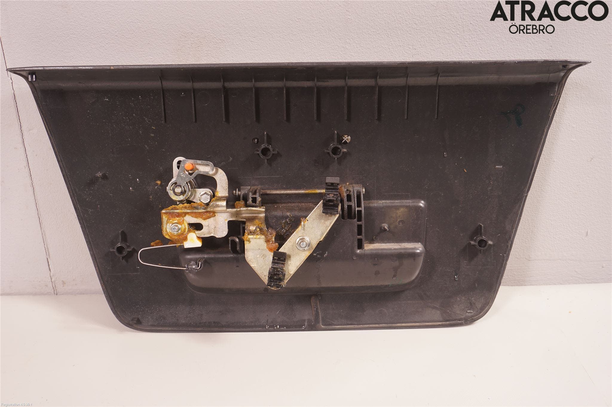 Nissan NAVARA 05-16 Handskfacklucka