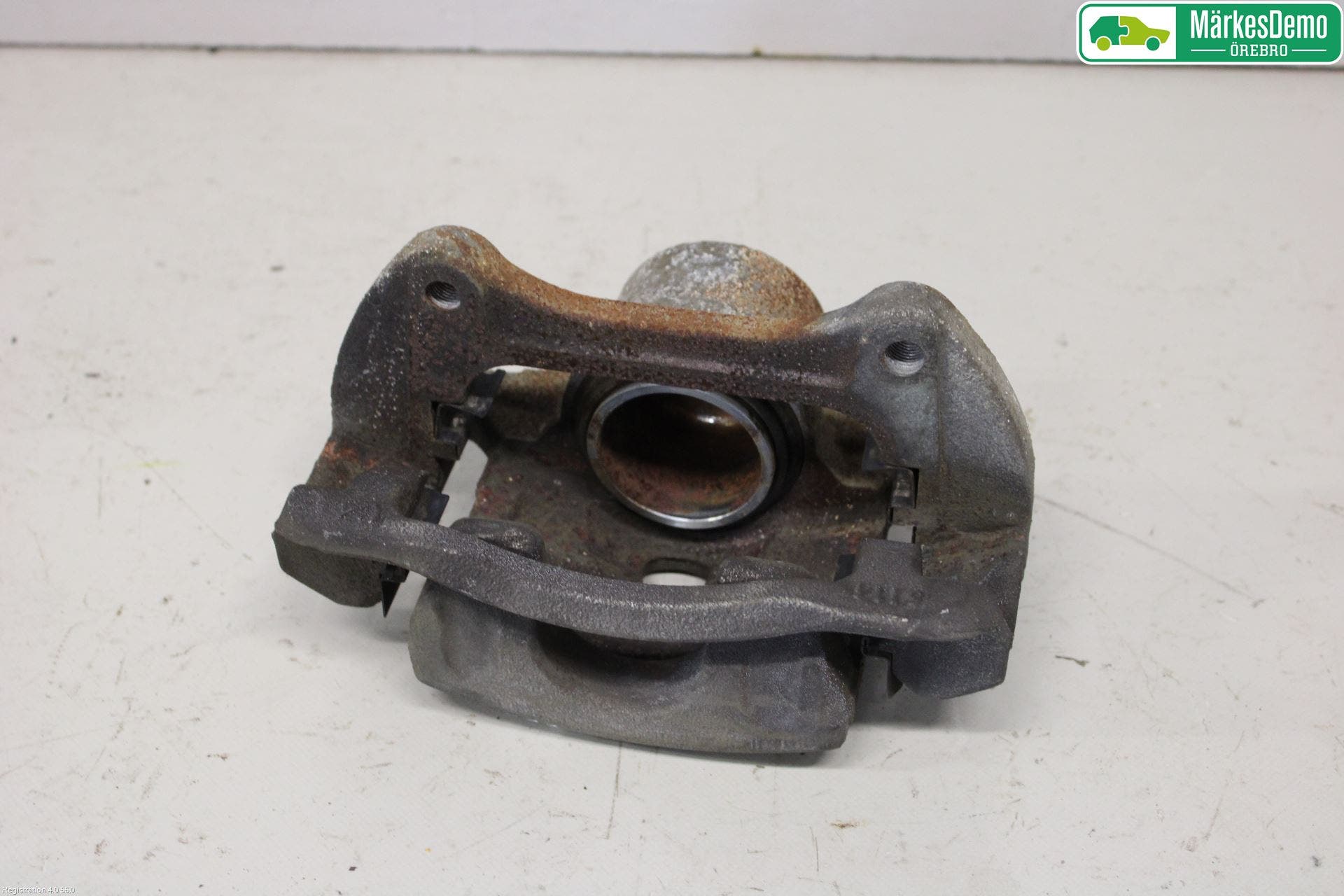 Kia CEED 12-18 Bromsok Fram Höger