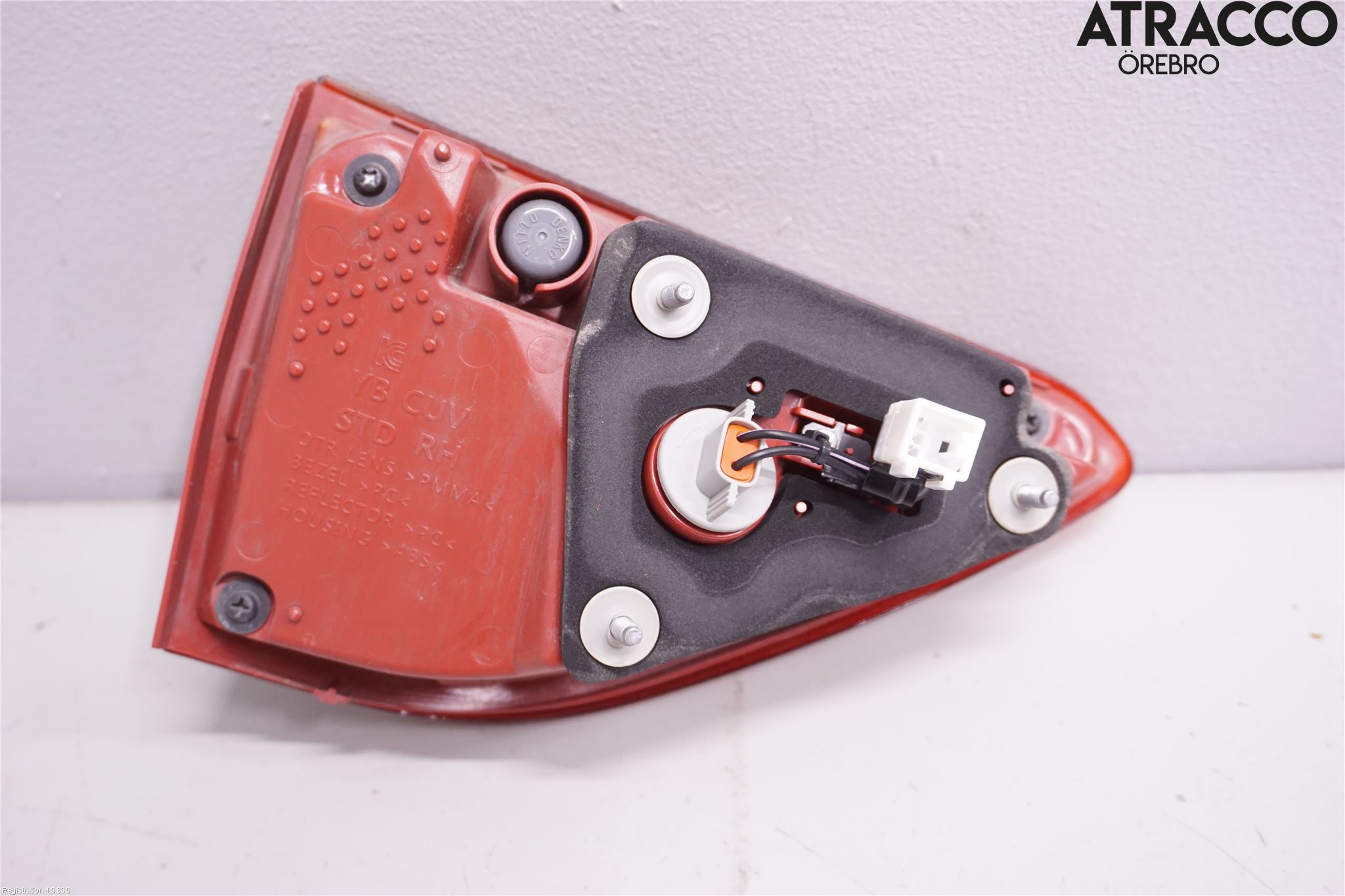 Kia STONIC 18->> Bakljus Lucka Hö