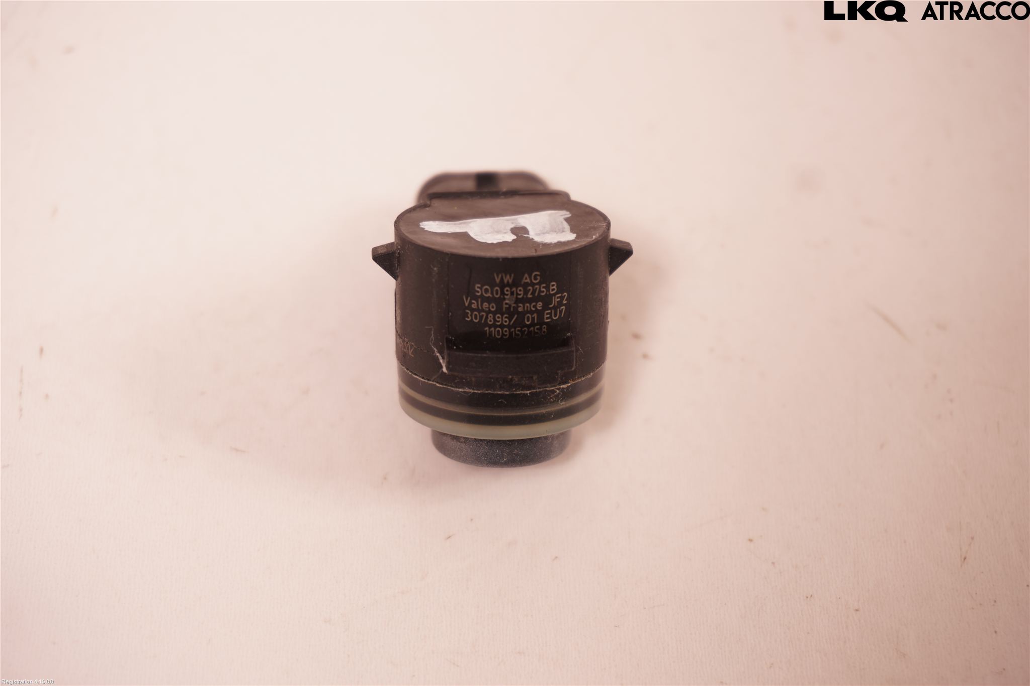 Skoda SUPERB 16-24 Parkeringshjälp Frontsensor