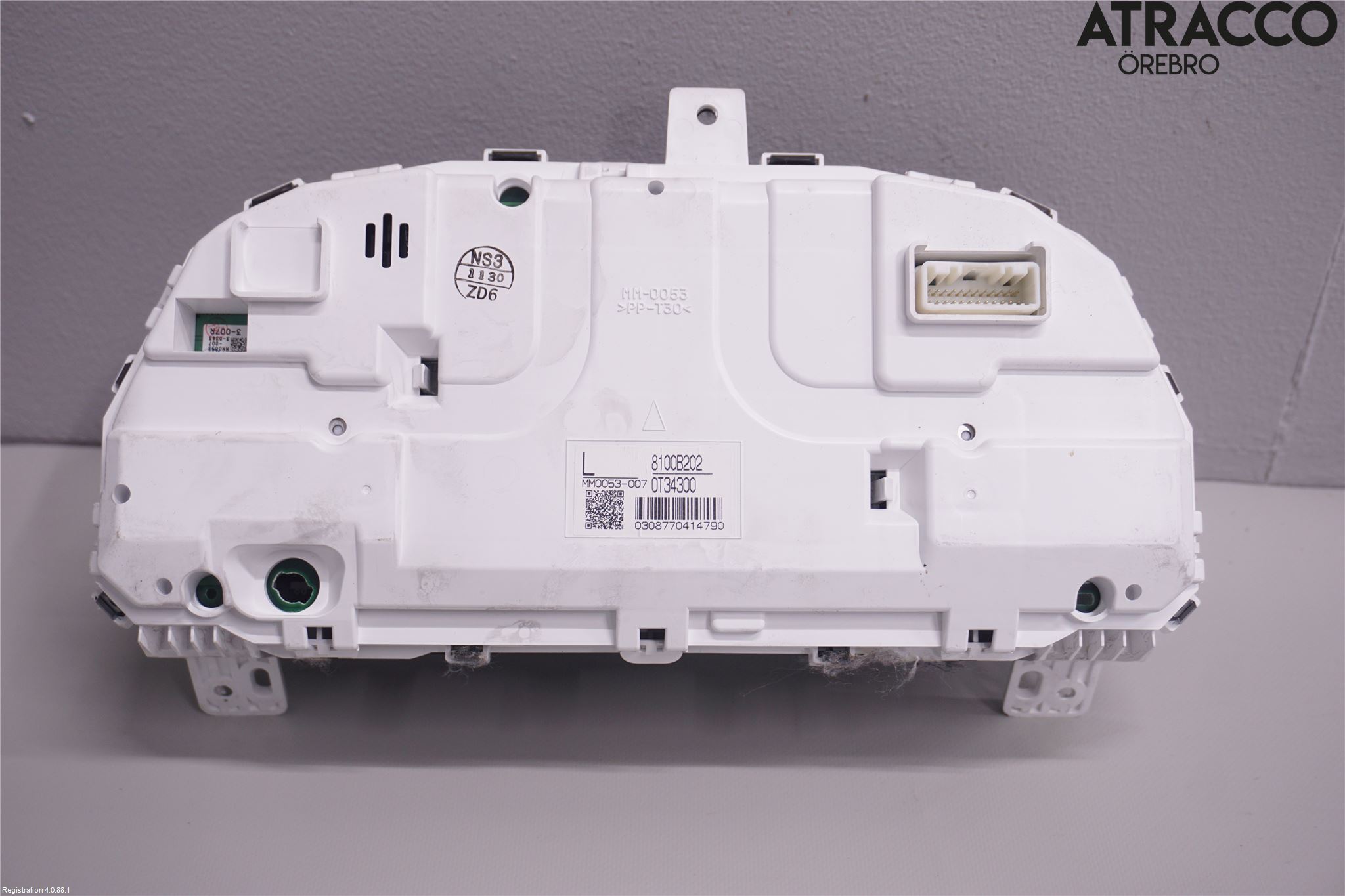 Mitsubishi OUTLANDER 07-12 Instrument Komb