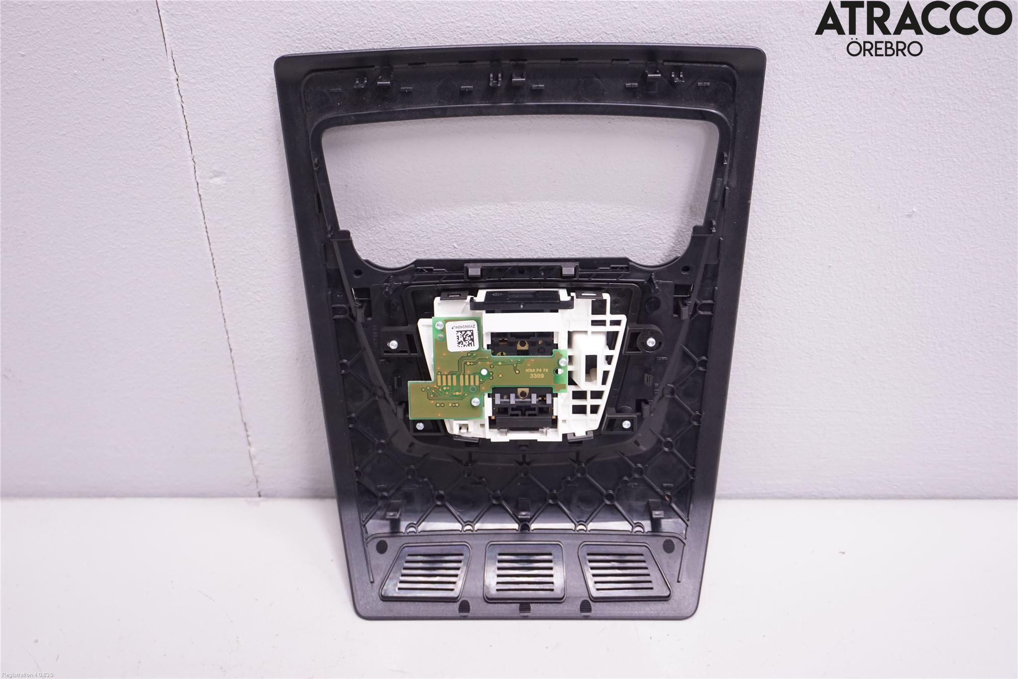 BMW 5 GT F07 09-17 Inredning Takkonsol