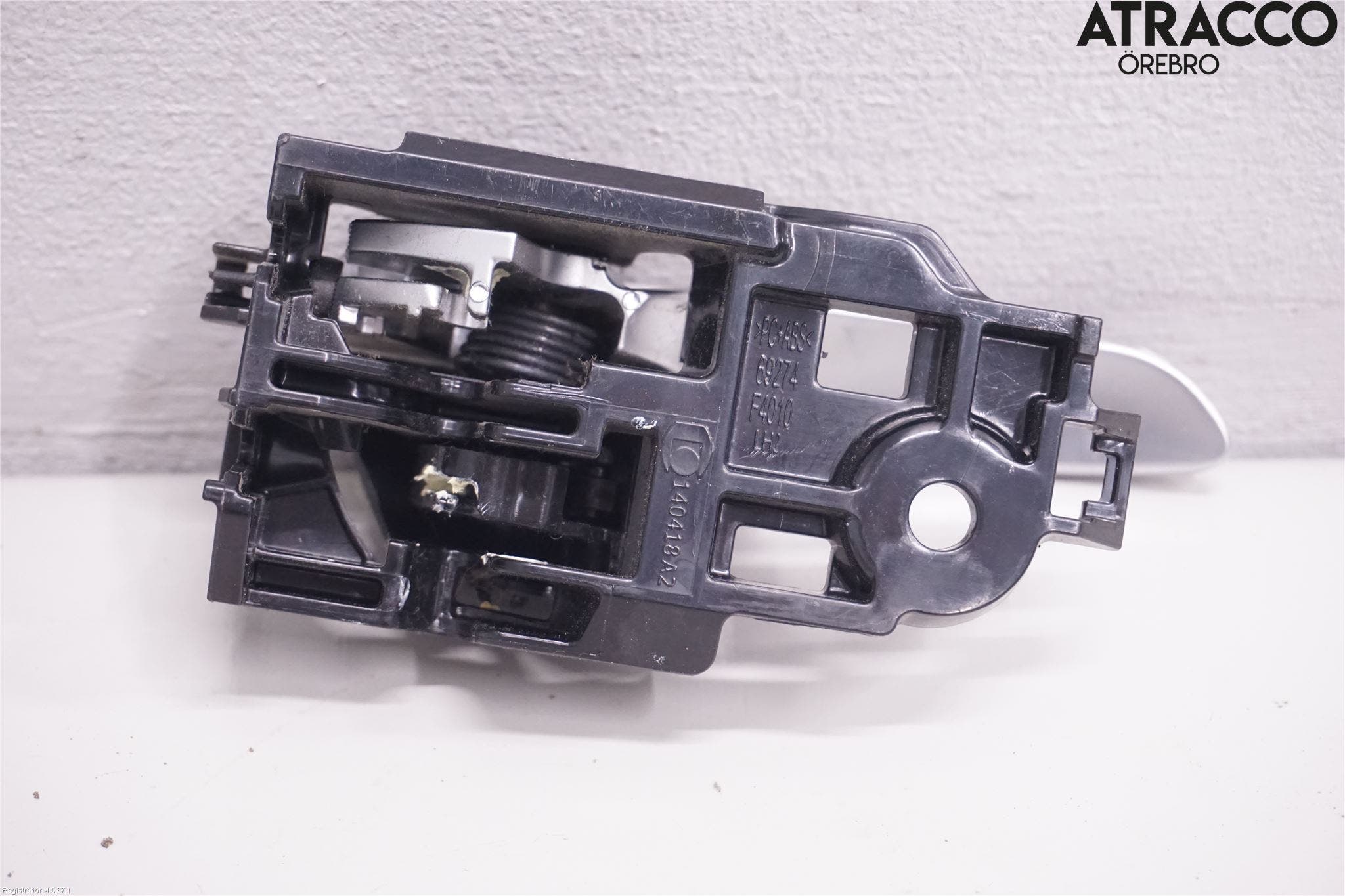 Toyota C-HR 16-23 Dörrhandtag Inre Vä