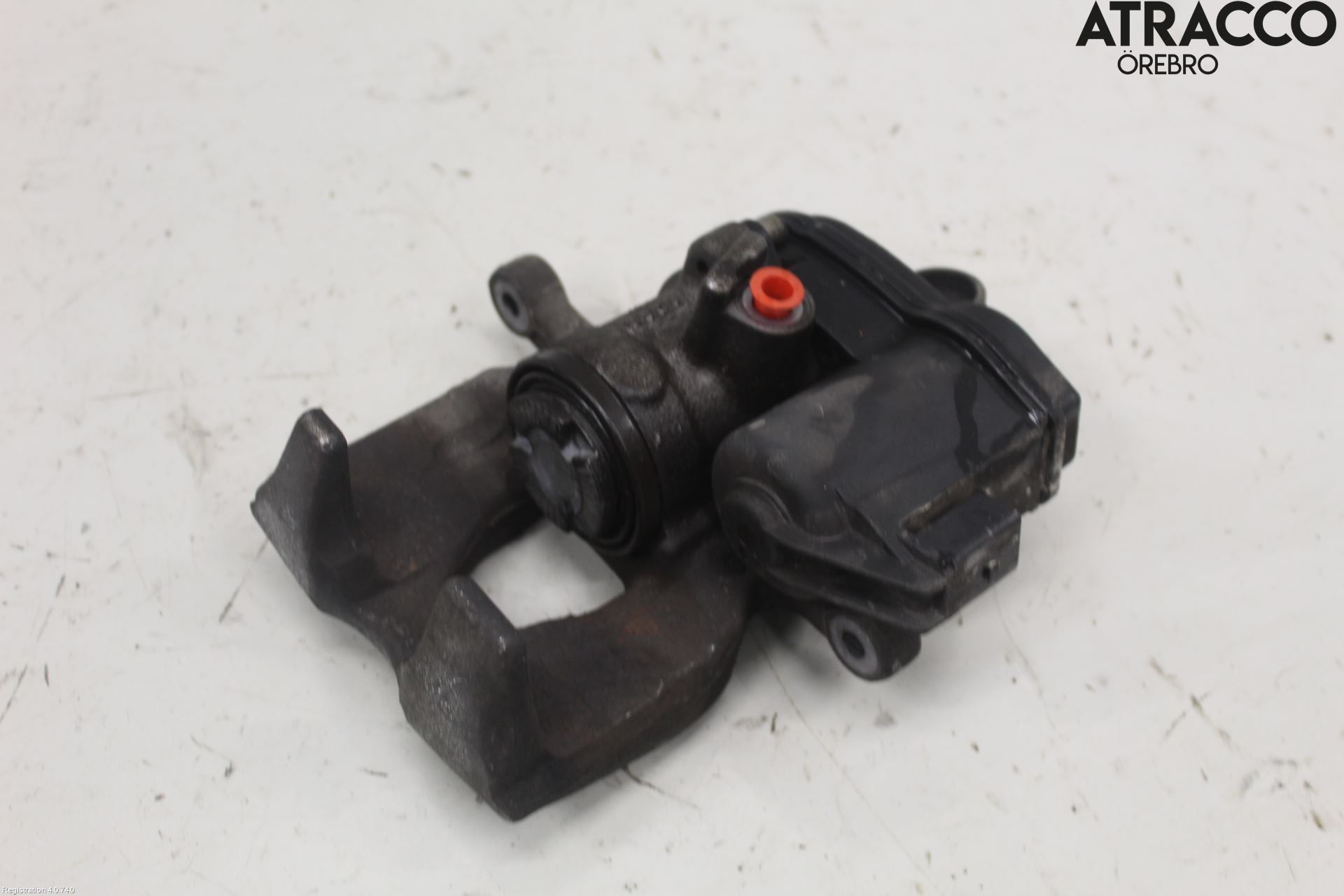 Audi A6 F2/C8 19- Bromsok Bak Höger