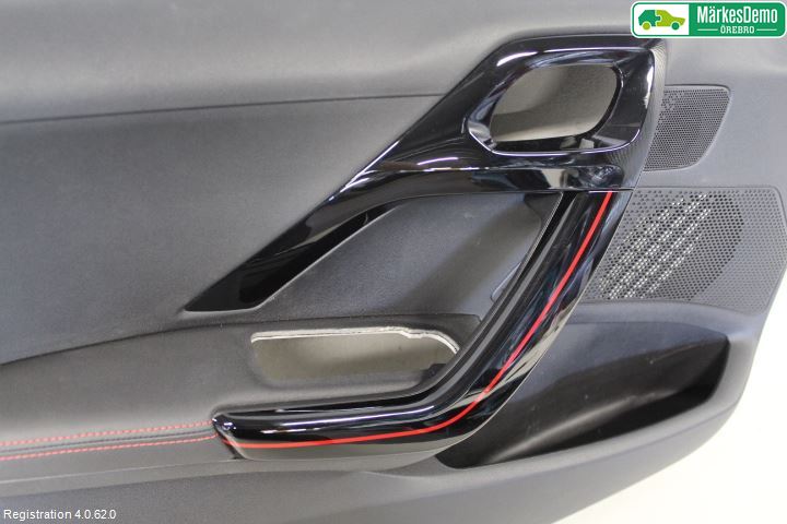 Peugeot 2008 13-20 Dörrklädsel Vä