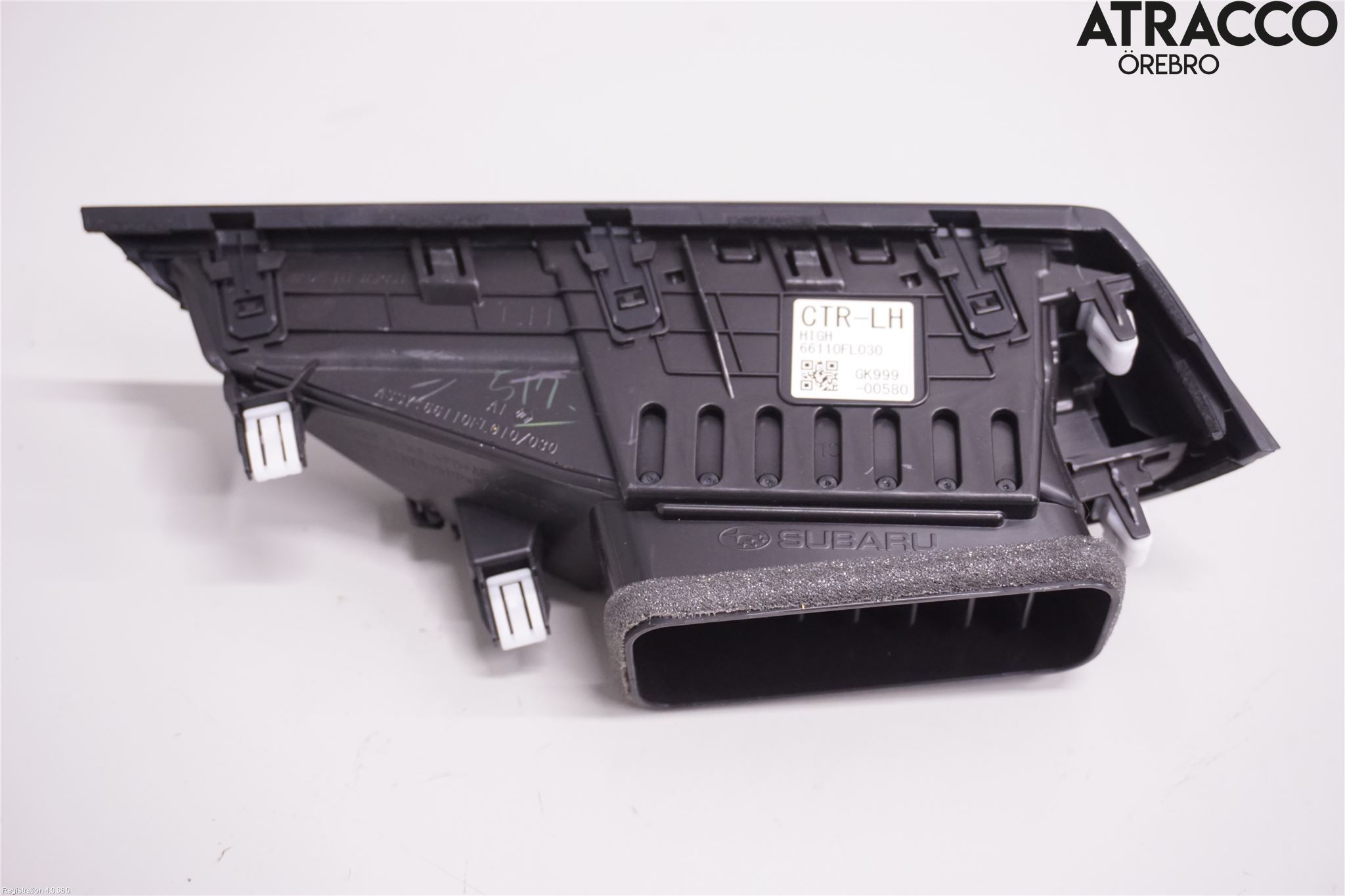 Subaru IMPREZA V 18- Defrosterkanal-Munstycke