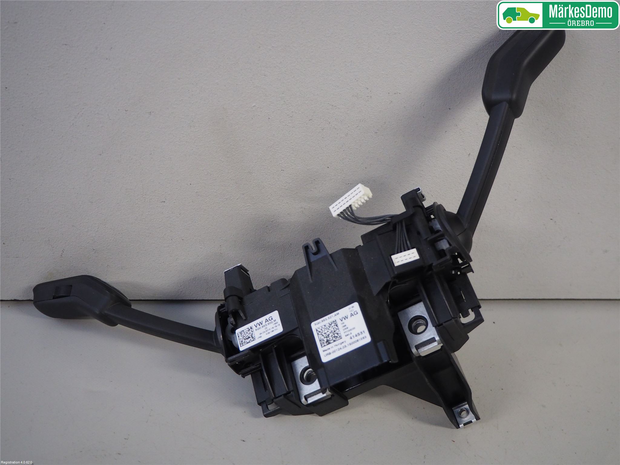 Volkswagen VW PASSAT 15-19 Spakcentral