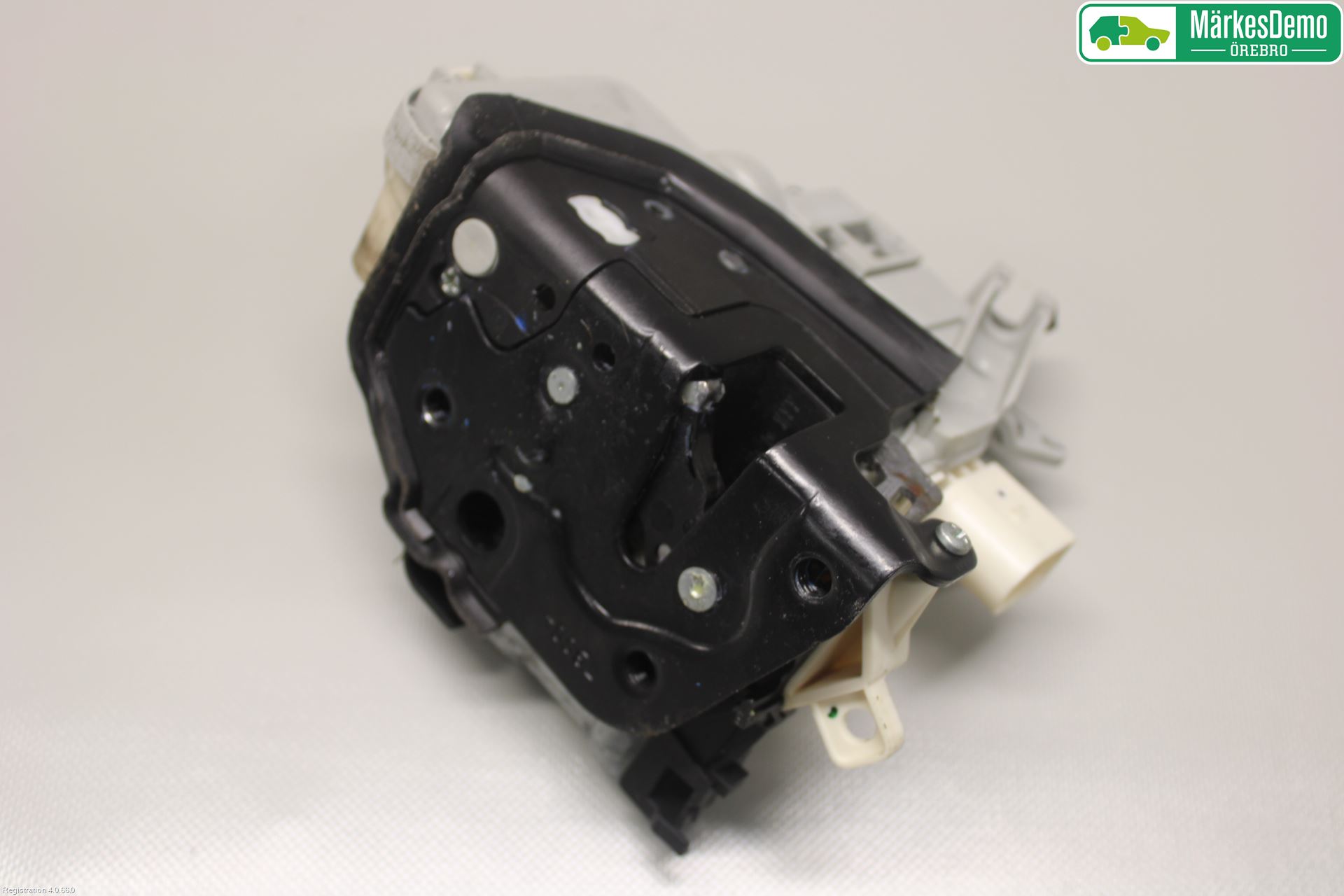 Audi A4 12-15 Låskista-Dörrlås