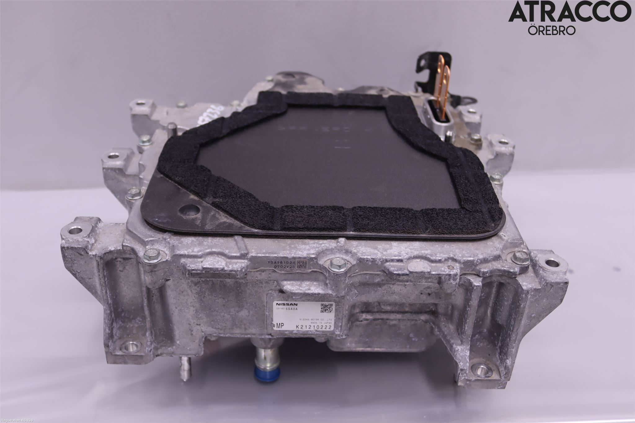 Nissan LEAF 18- Inverter 12 -> 220 V