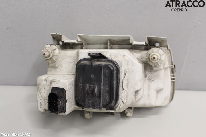 Volkswagen VW POLO 95-01 Strålkastare Vänster