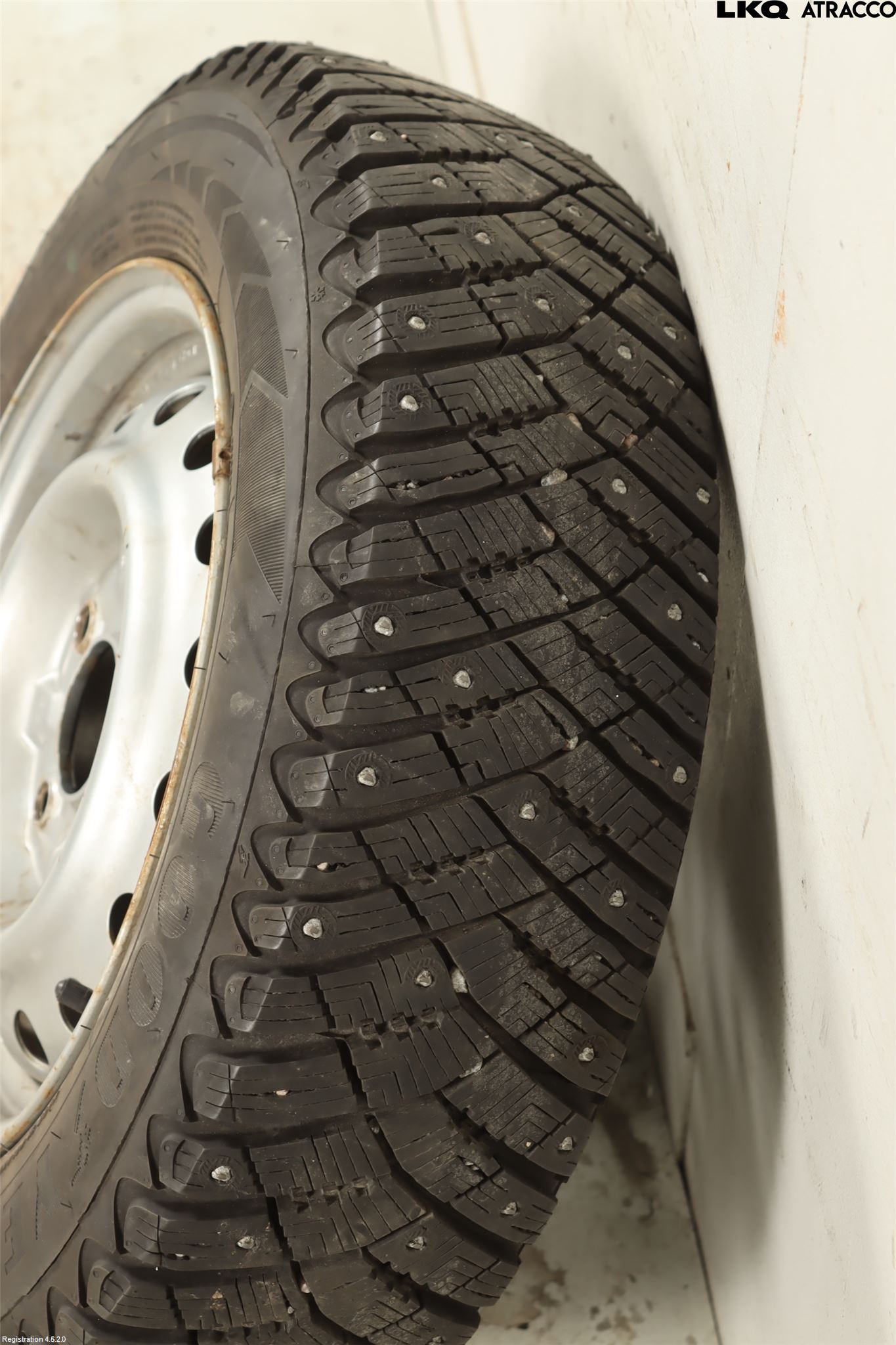 Nissan NV200/NV200 COMBI Vinterdäck Med Fälg