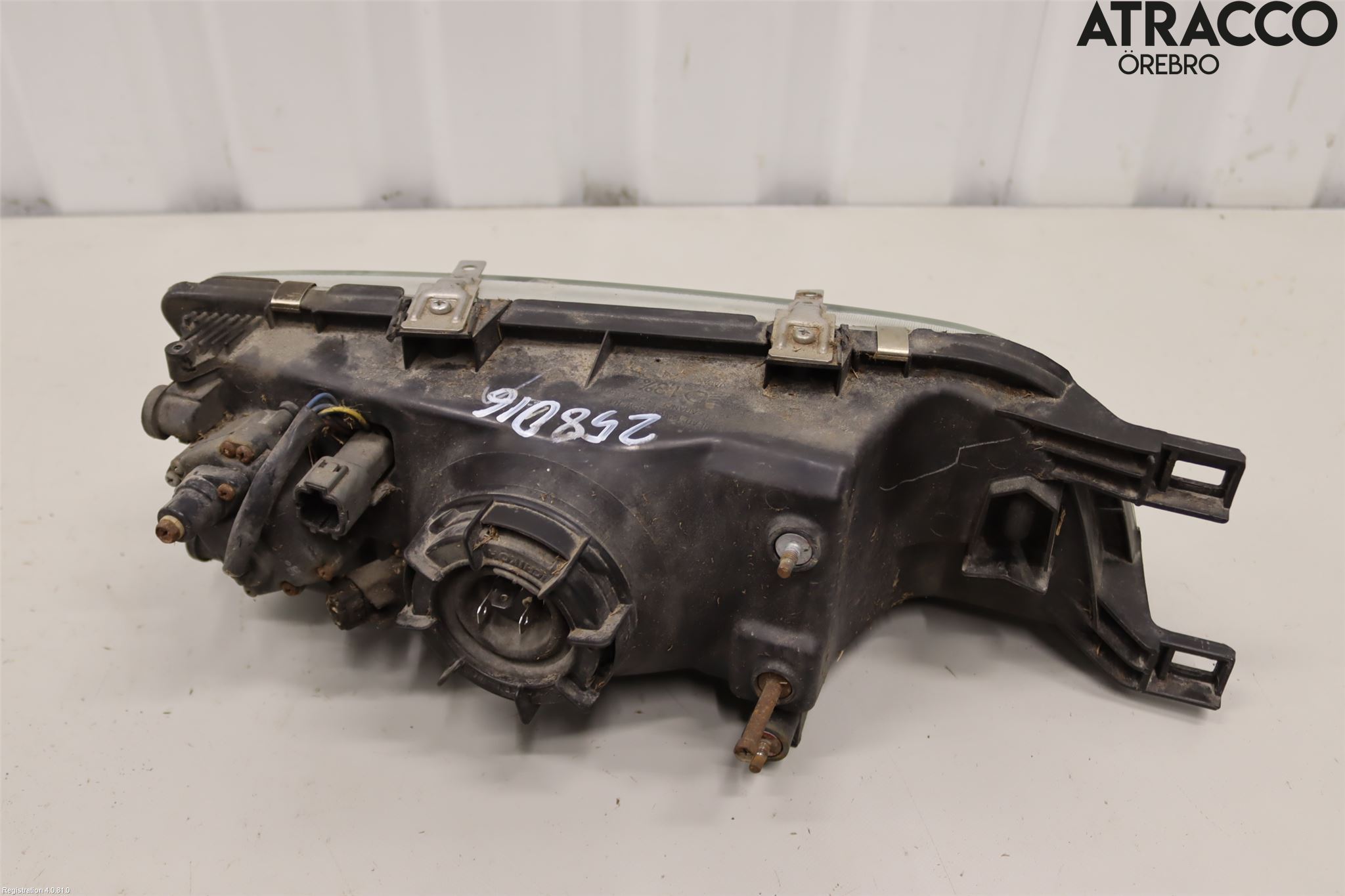 Nissan ALMERA    96-00 Strålkastare Vänster