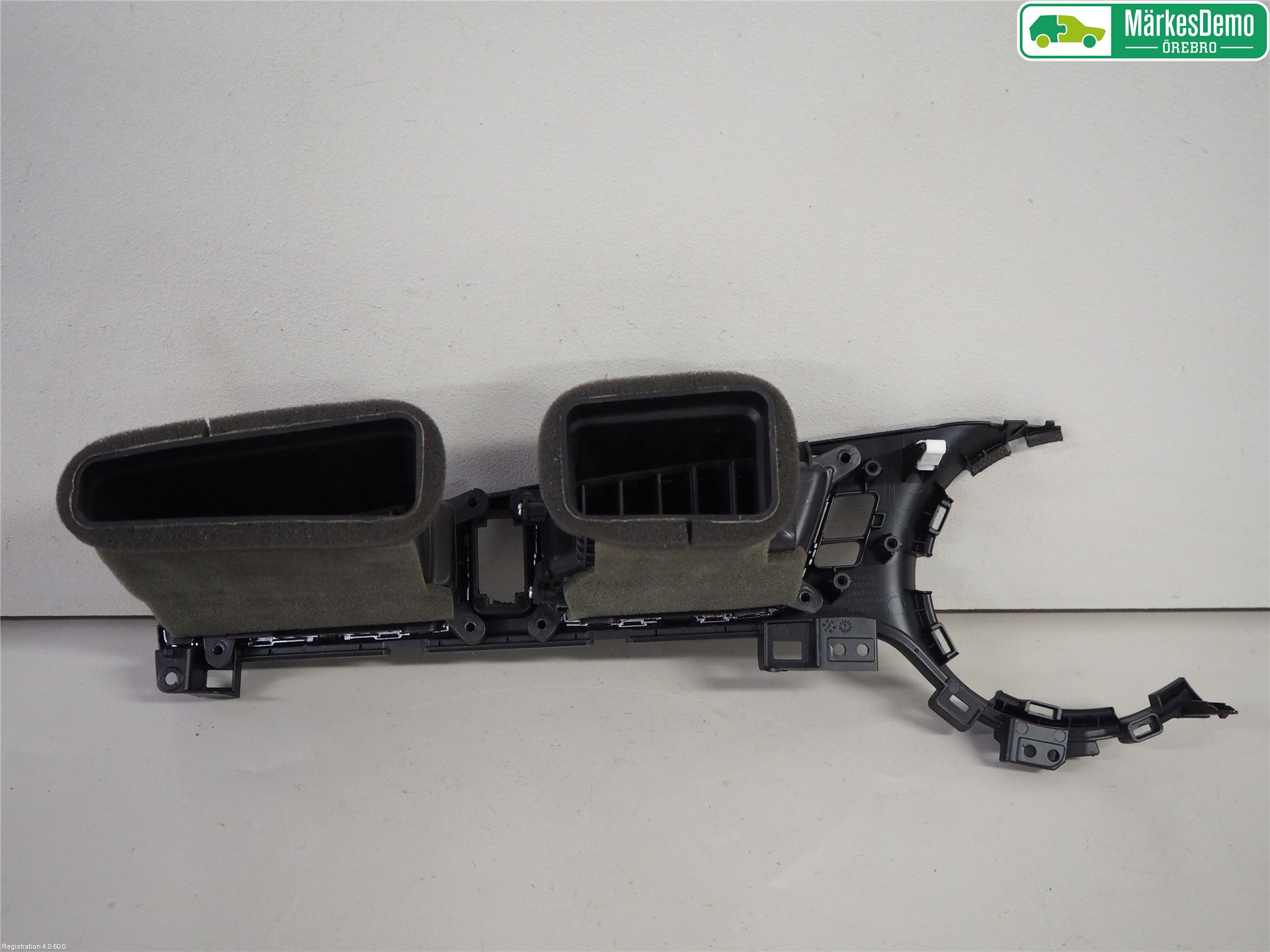 Kia CEED 12-18 Defrosterkanal-Munstycke