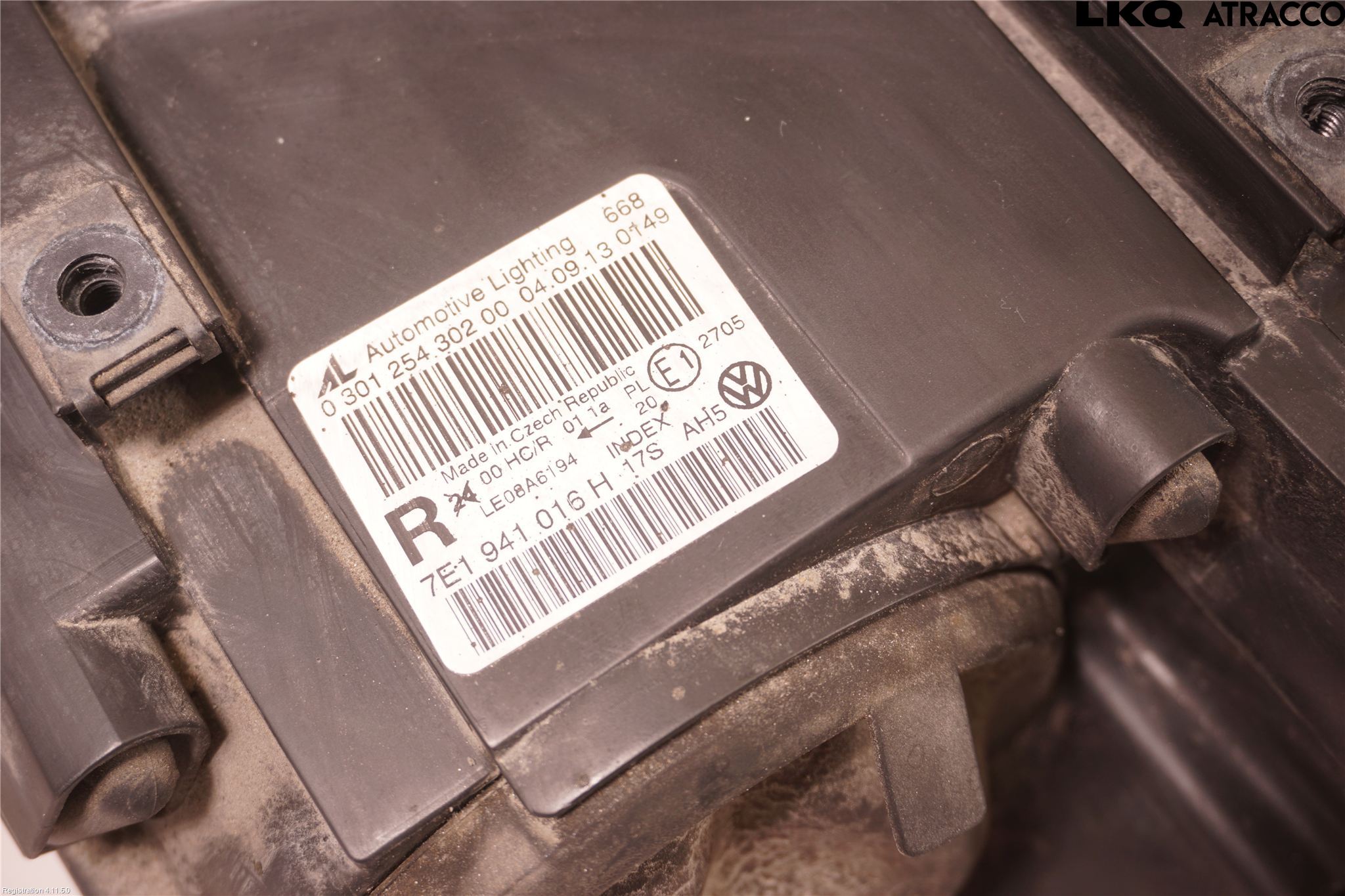 Volkswagen VW TRANSP/CARAVELLE (T5) 04-15 Strålkastare Höger