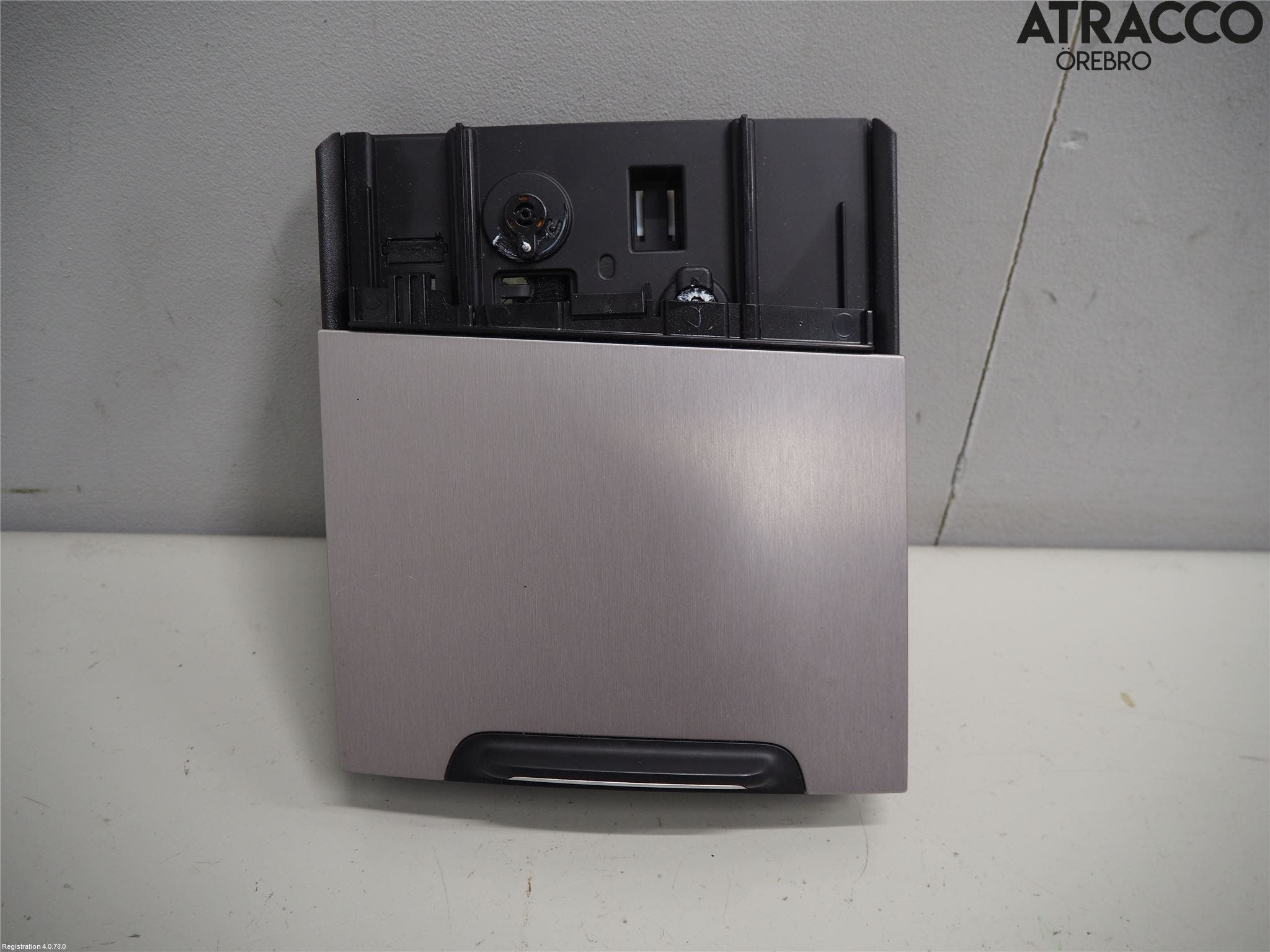 Kia OPTIMA 16-20 Instrumentbräda Förvaringsfack