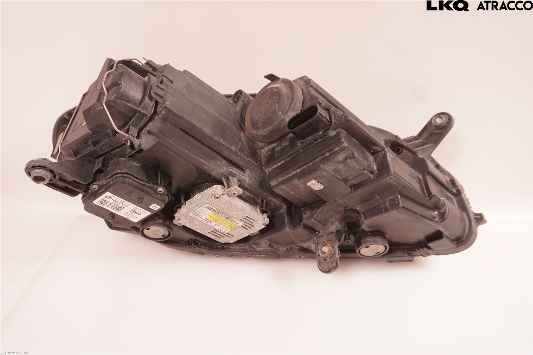 Volkswagen VW PASSAT 11-14 Strålkastare Vänster