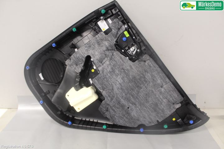 Kia SOUL 09- Dörrklädsel Vä