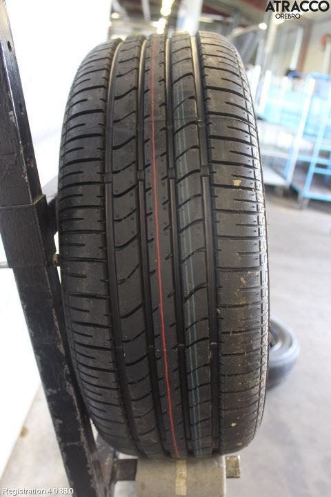 Toyota AVENSIS 03-06 Sommardäck Med Fälg