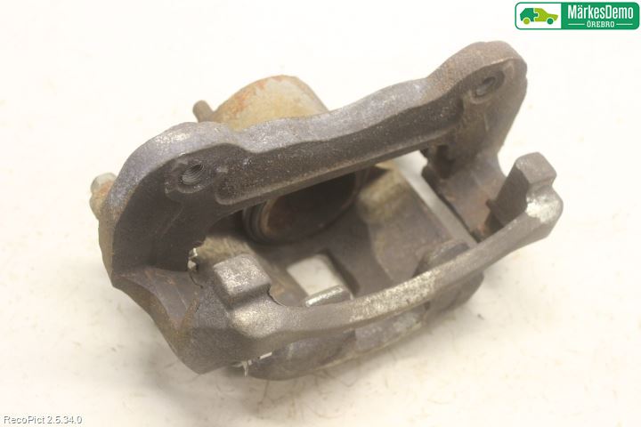 Fiat FULLBACK 16-19 Bromsok Fram Höger