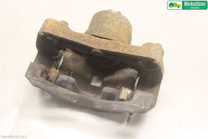 Nissan JUKE 10-14 Bromsok Fram Höger