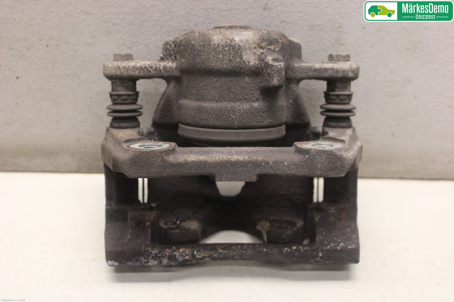 Nissan MICRA 17- Bromsok Fram Höger