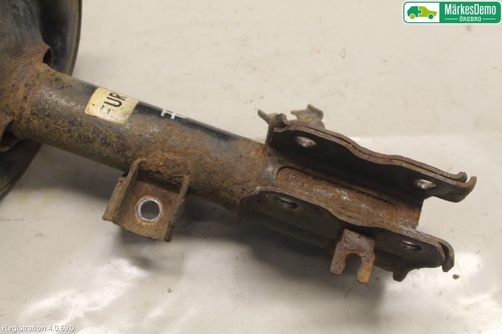 Infiniti FX35/FX45 Fjäderben Fram Höger