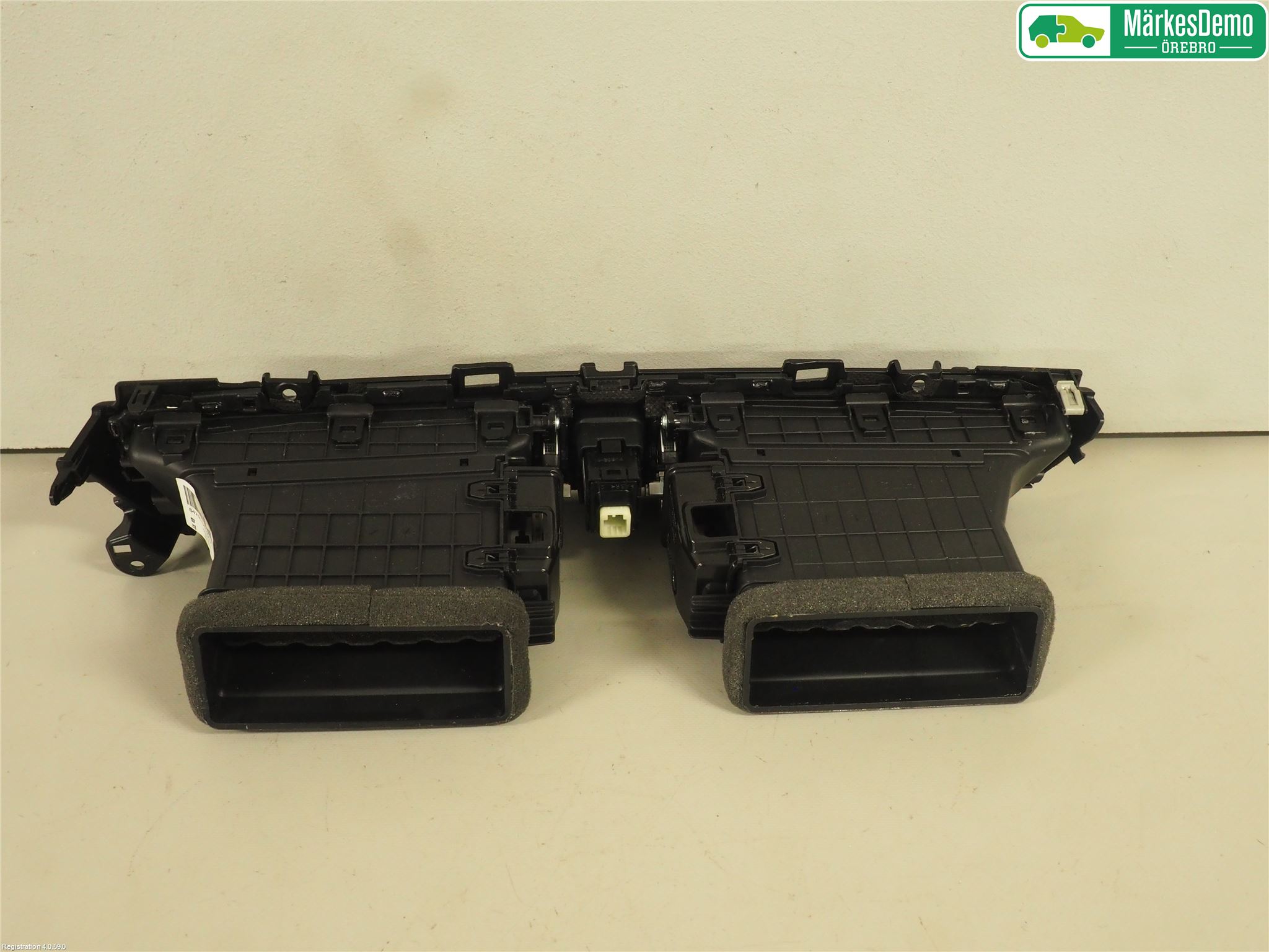 Kia OPTIMA 16-20 Defrosterkanal-Munstycke