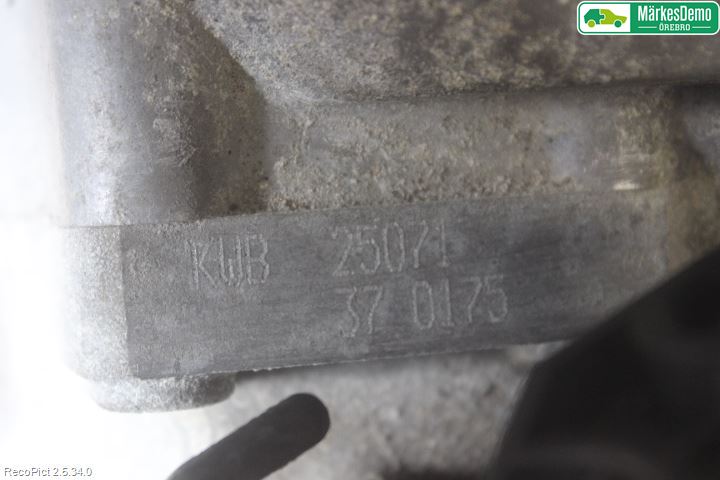 Volkswagen VW PASSAT 11-14 Växellåda Man 6 Vxl