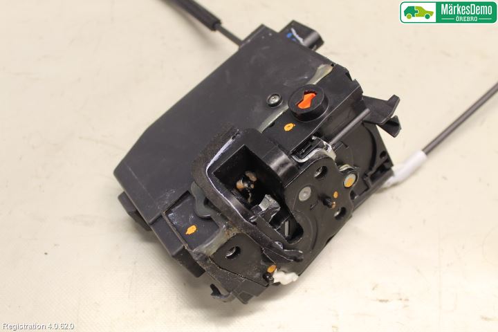 Peugeot 308 14-21 Låskista-Dörrlås