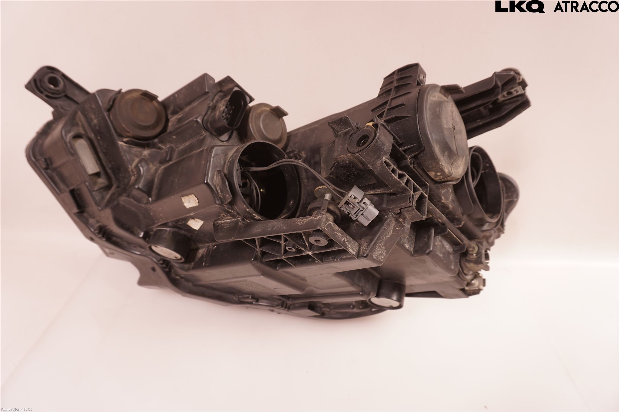 Volkswagen VW PASSAT 15-19 Strålkastare Höger