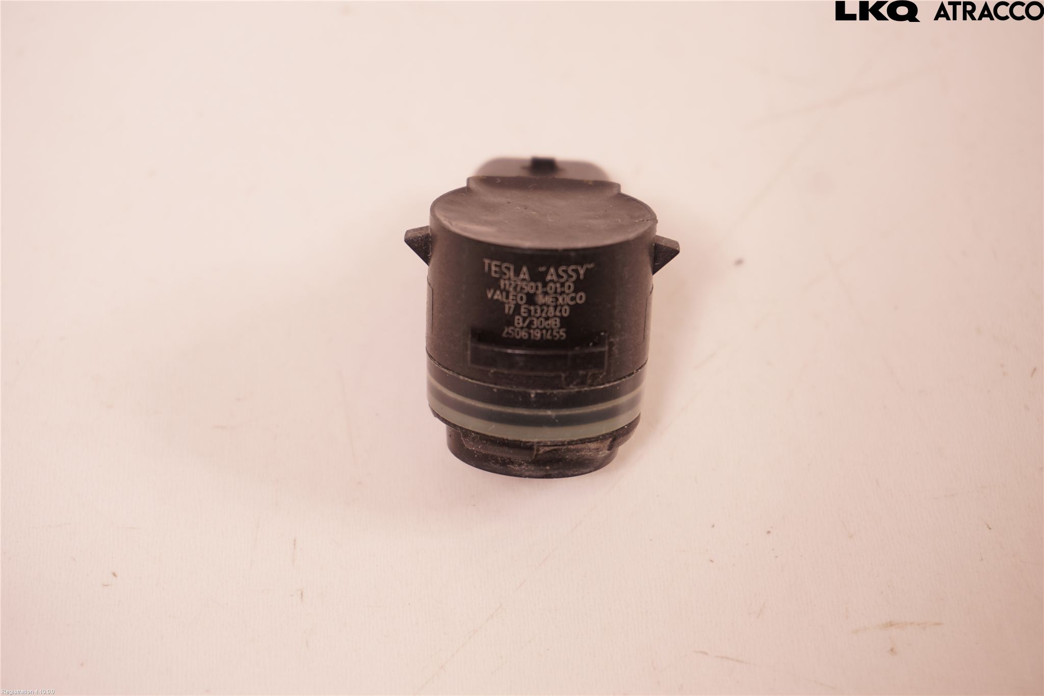 Tesla MODEL 3 17- Parkeringshjälp Frontsensor