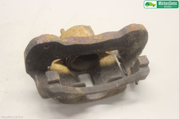 Mitsubishi L200 06-15 Bromsok Fram Höger