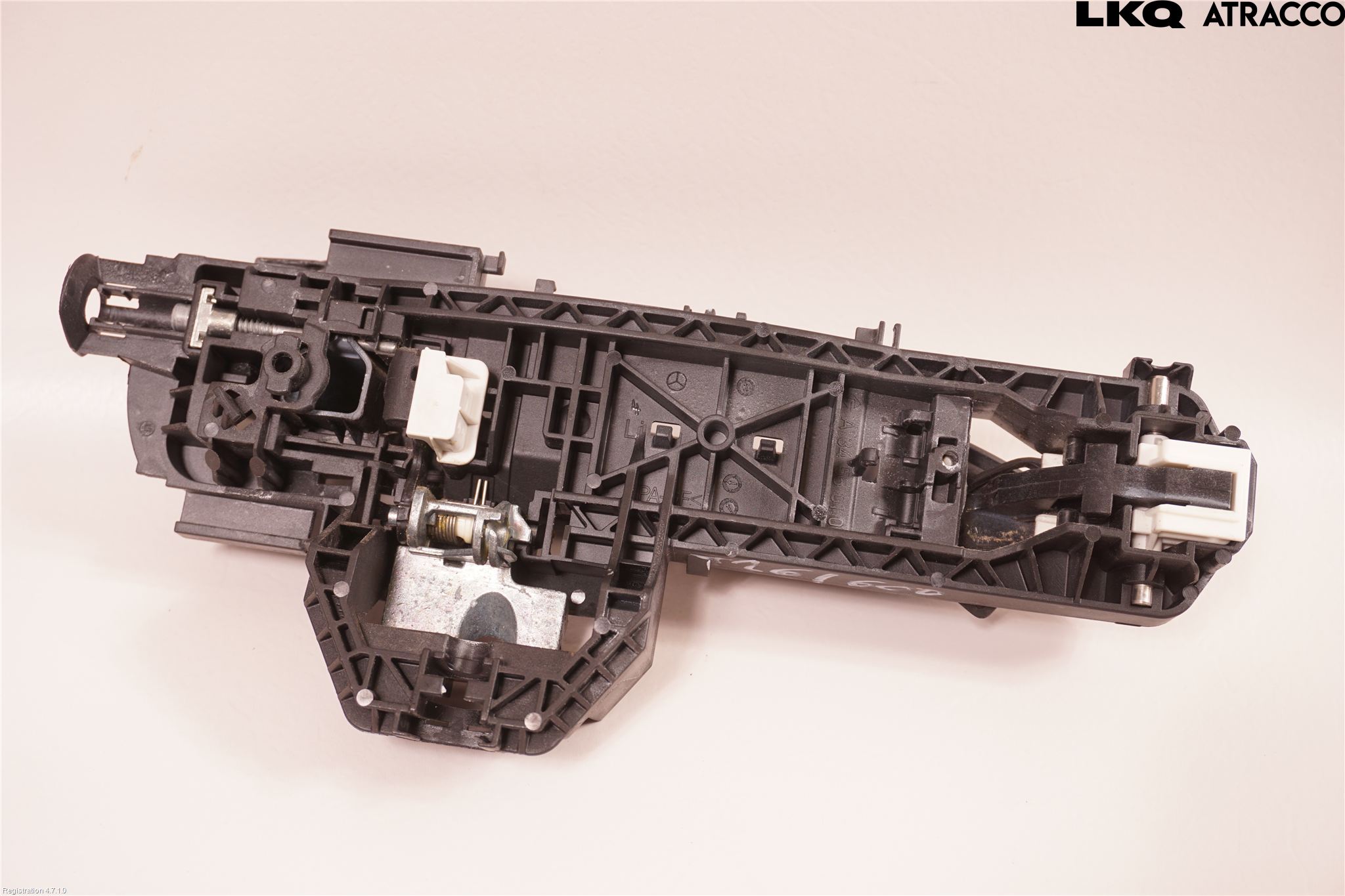 Mercedes-Benz MB C-KLASS (W204) 07-15 Dörrhandtag Yttre Vä