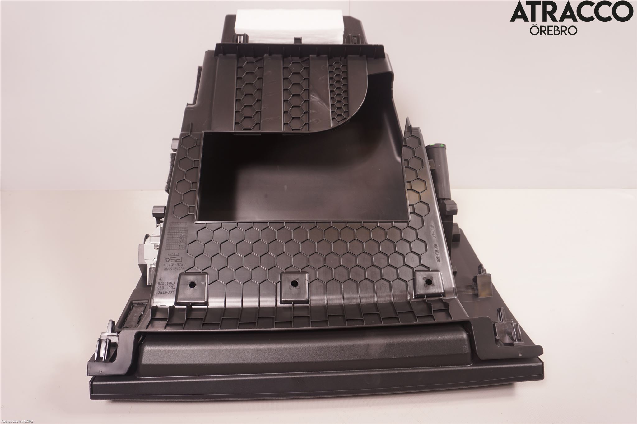 Citroen C4/E-C4 C4X/E-C4X III 21- Handskfack