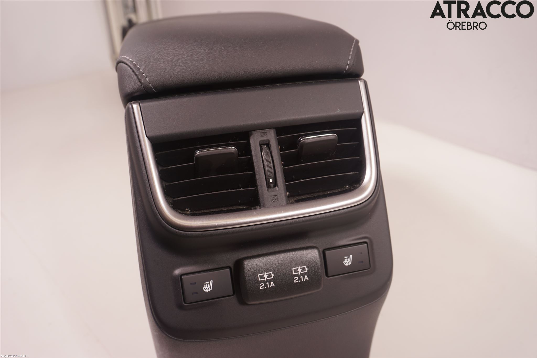 Subaru OUTBACK 21- Instrumentkonsoll Golv