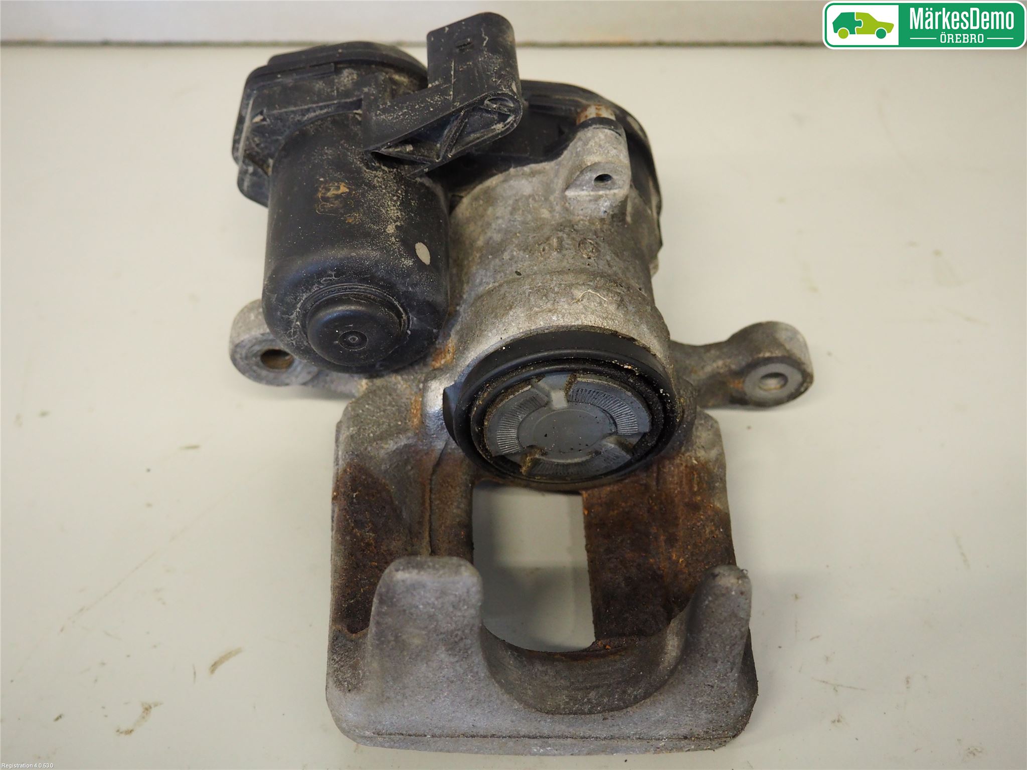 Audi Q3 8U 12-18 Bromsok Bak Vänster