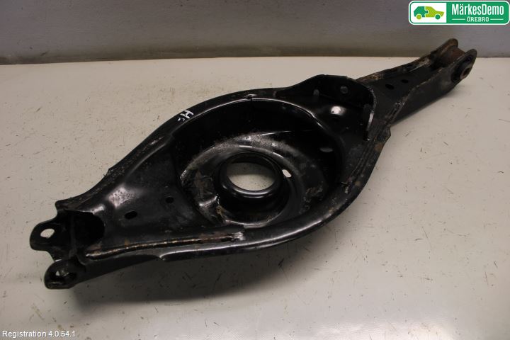 Mazda 3 III 14-19 Bärarm Bak Höger