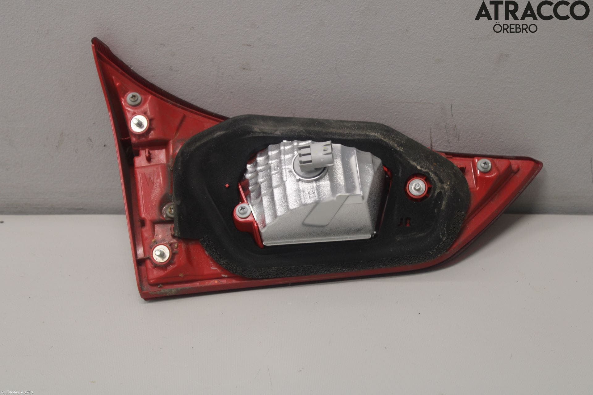 Toyota AURIS 13-19 Bakljus Lucka Hö