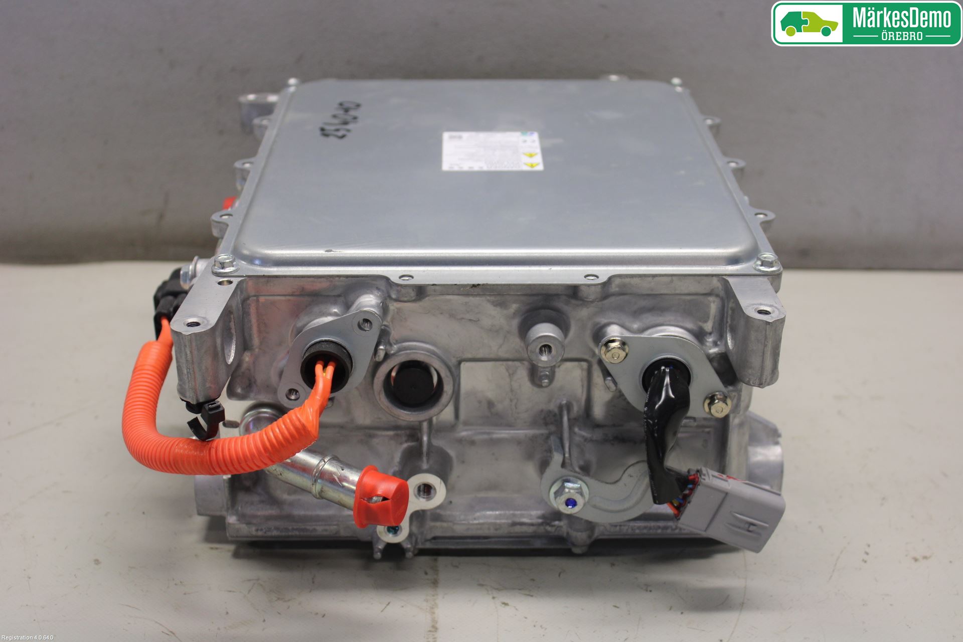 Mitsubishi OUTLANDER 13-21 Batteriladdare Högspänning